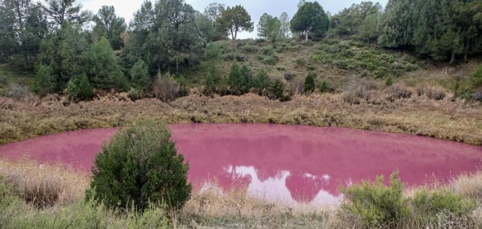 El misterio de la laguna rosa de Cuenca
