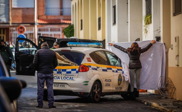 El padre herido de gravedad en el incendio mortal de Maracena sale de la UCI