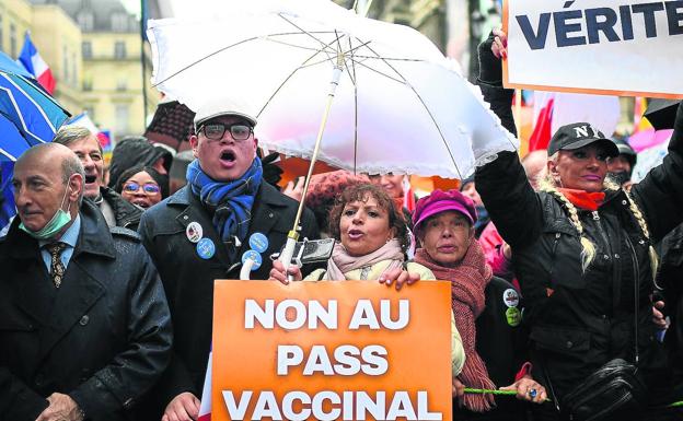 Protestas multitudinarias contra las restricciones sanitarias en Francia, Alemania y Austria