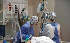 Ingresan 23 pacientes 'covid' en los hospitales de Almería, que rozan las 90 camas ocupadas por contagiados