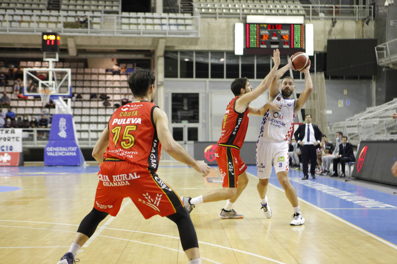 El Covirán da un paso de gigante en Alicante para jugar también su propia Copa