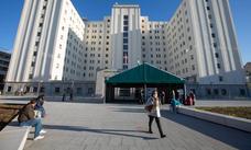 La sexta ola obliga a los hospitales de Granada a aplazar el 30% de las operaciones programadas
