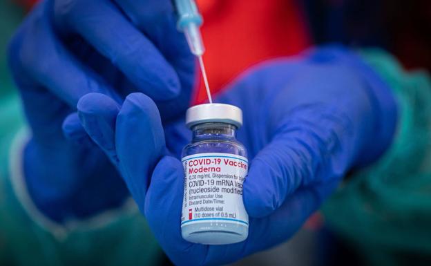 Siete mil jienenses 'rezagados' se vacunan por primera vez tras implantarse el pasaporte covid