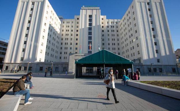 Granada alcanza el pico de hospitalizados de la sexta ola tras sumar 57 nuevos ingresos