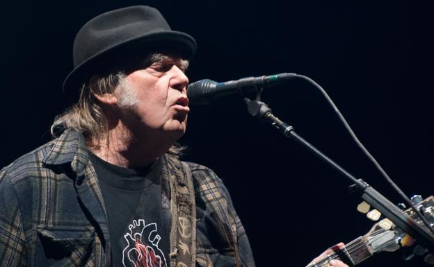 La música de Neil Young ya no está en Spotify