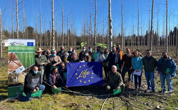 Una veintena de propietarios de la Vega constituirán la primera Agrupación de Ecoproductores de Madera de Chopo de España