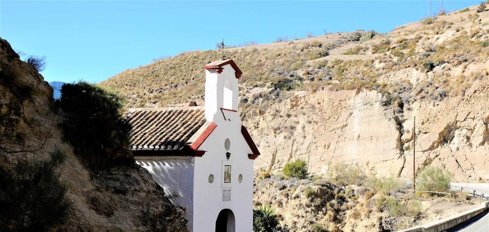 La ermita de Tablate fue construida hace 160 años, cuando se terminó la carretera Granada-Motril