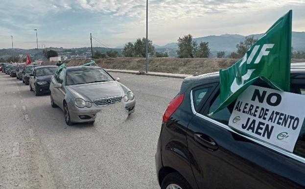 Los trabajadores de Atento salen a la carretera en contra del ERE