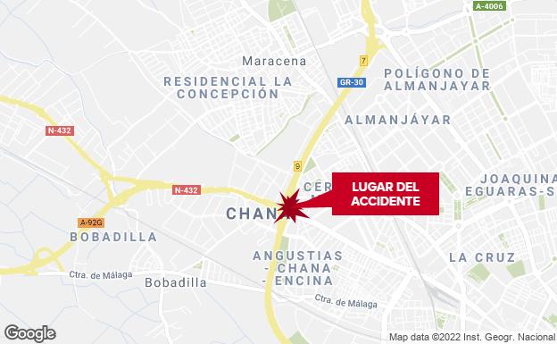 Un accidente con tres heridos colapsa la Circunvalación de Granada
