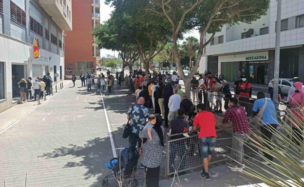 La Oficina de Extranjería suma más trámites para hacer 'on line'