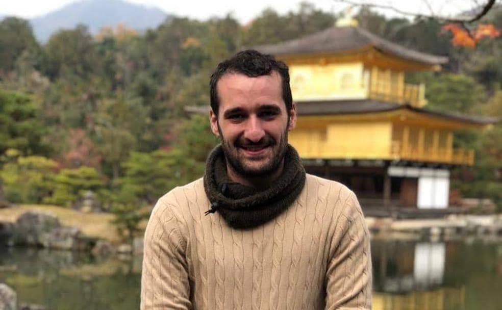 «Llevo casi tres años sin poder salir de Japón para ver a mi familia en Granada»