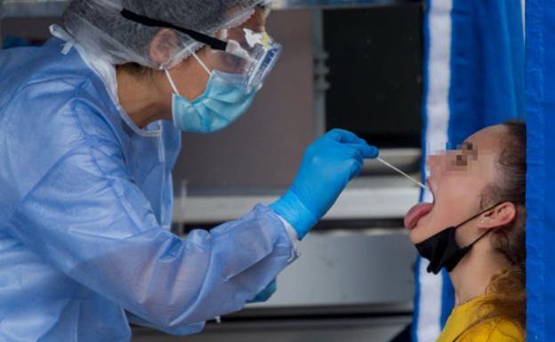 Costocondritis: ¿qué es el nuevo síntoma poco conocido del coronavirus?