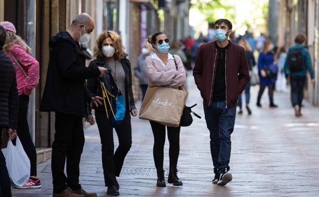 La incidencia baja de mil casos en Jaén, menos de la mitad nacional