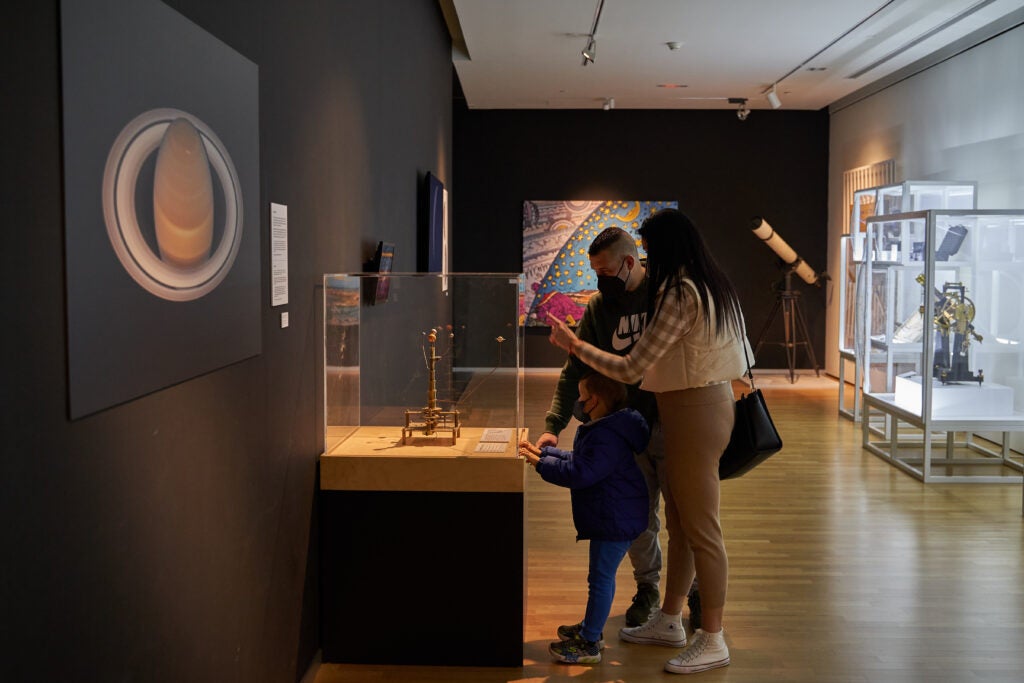 Un viaje al espacio, swing y naturaleza, planes para el fin de semana con niños en Granada