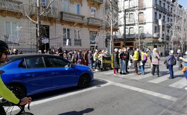 Cortan Gran Vía en una protesta contra la ley mordaza en Granada