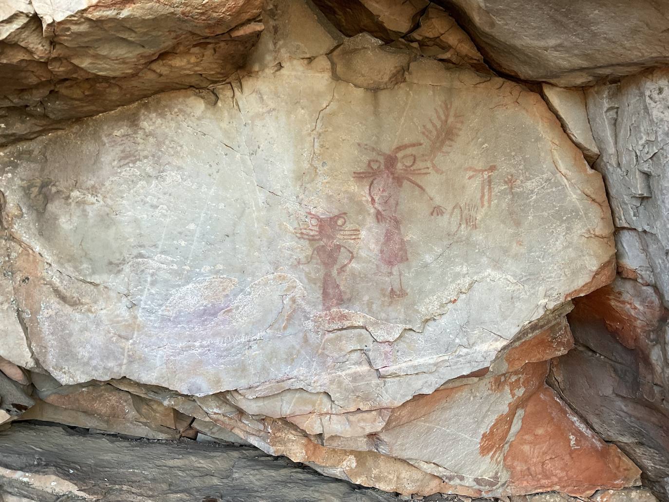 Cultura protegerá con un vallado las pinturas rupestres de Santa Elena pero no dice cuándo