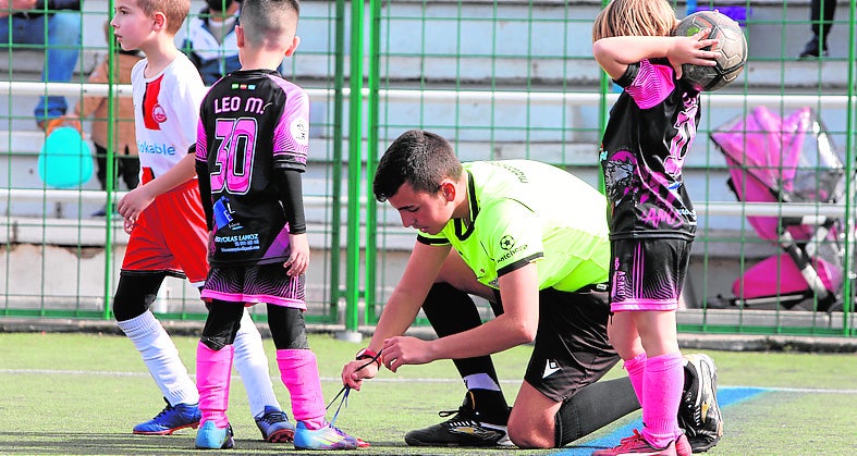 El emotivo gesto de Barbero Jerónimo, el árbitro del que todos hablan en la Costa de Granada
