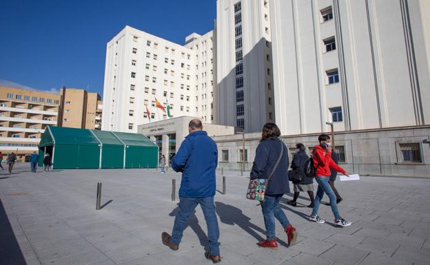 Los hospitales de Granada superan la sexta ola y los pacientes covid caen un 40% en dos semanas