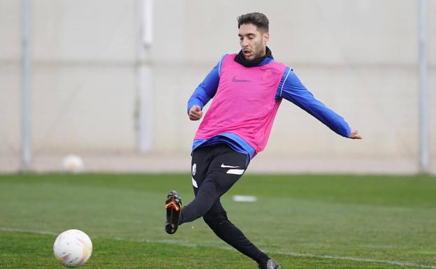 La familia y uno más