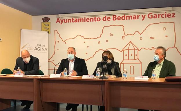 Presentación de los pergaminos originales del siglo XV de los Reyes Católicos y la Orden de Santiago