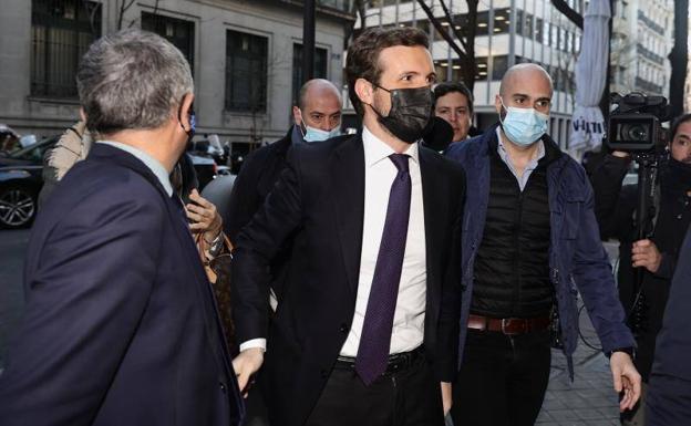 Casado: «No permitiría que un hermano cobrara 300.000 euros por un contrato mío»