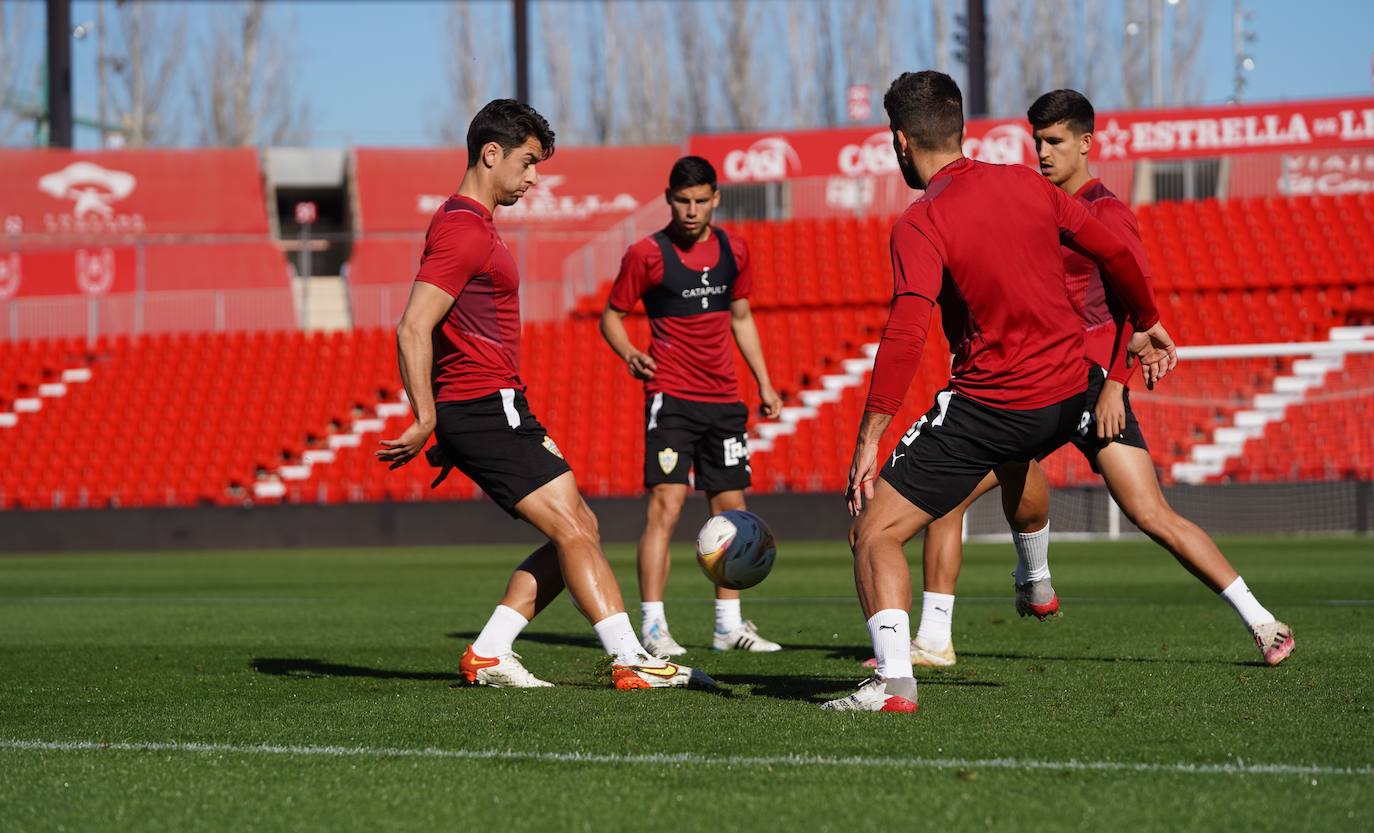 El reto del Almería es ganar, ganar, ganar y volver a ganar
