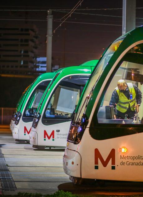 Los que crecen a la luz del metro de Granada
