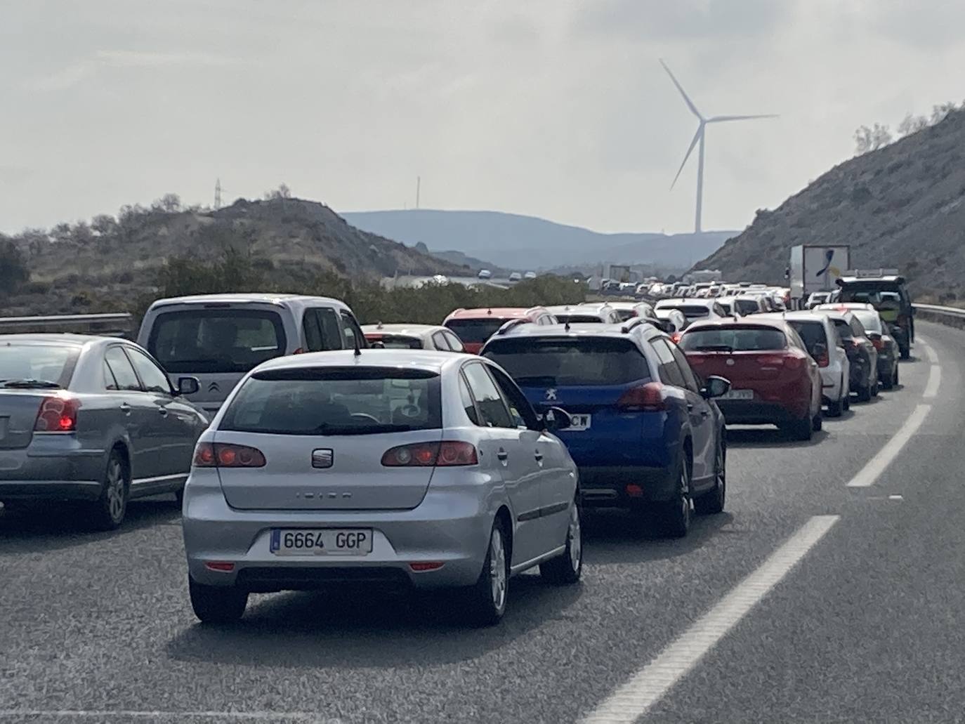 Un accidente a la altura de Padul para el tráfico en la autovía