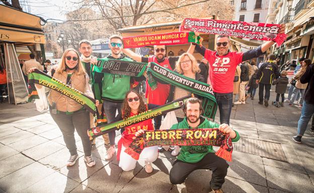 La marea multicolor de la Copa se despide de Granada