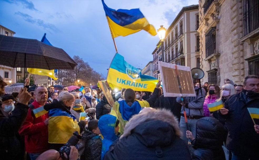 Ucranianos en Granada: «No queremos ni la guerra ni la paz de Putin»