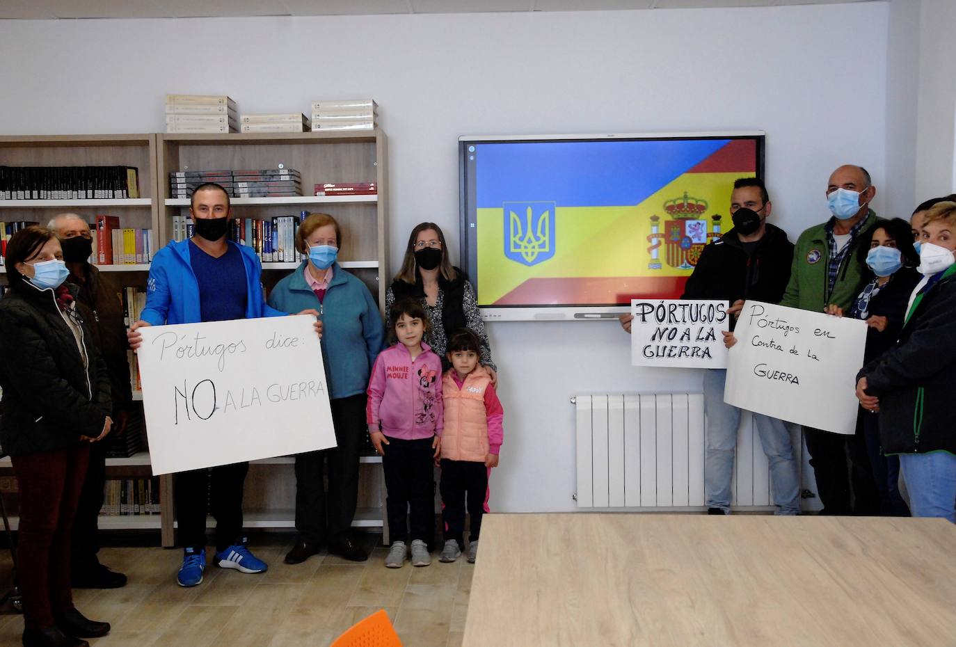 Pórtugos dice no a la guerra y muestra su solidaridad con el pueblo ucraniano