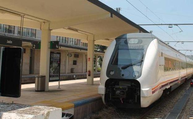 «Ahora sí hay un Gobierno que impulsa mejoras ferroviarias», dice el PSOE