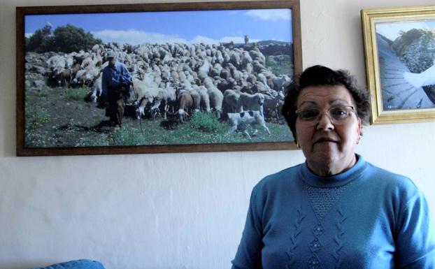 María Dolores Valdearenas, la mujer que comenzó a trabajar en la sierra de Mecina Bombarón a los once años