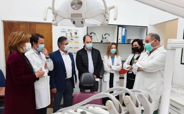 La consulta dental del Hospital de Jaén atiende a 142 pacientes con diversidad funcional