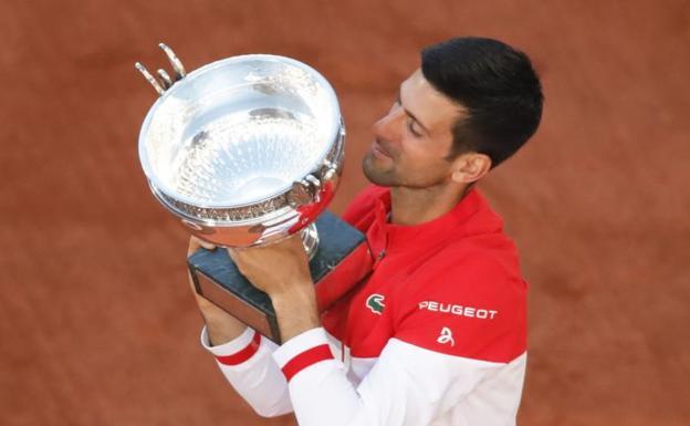 Djokovic podrá defender su título de Roland Garros