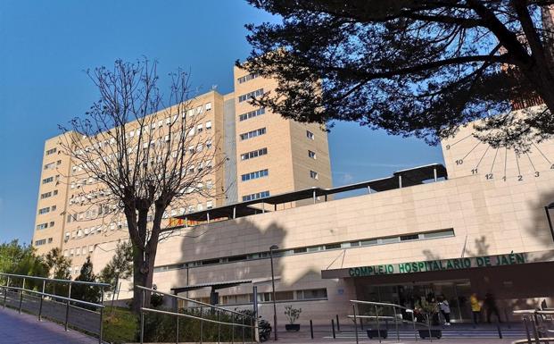 Trasladan al Hospital a nueve afectados por un incendio en Torredonjimeno