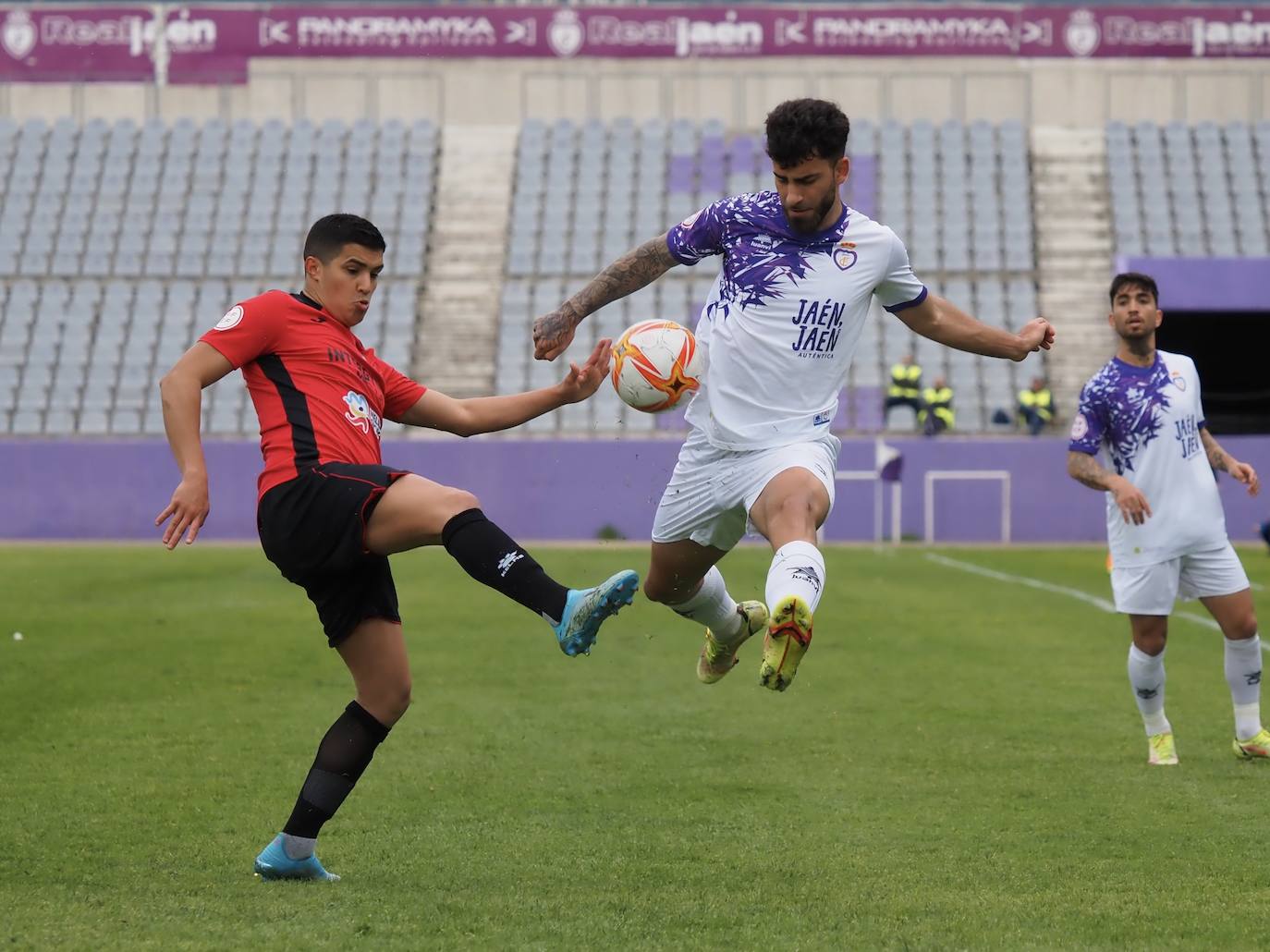 El jugador del Real Jaén Ferreras: «Ahora tenemos que ganar, ganar y ganar»