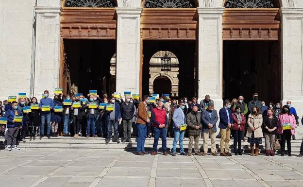 Cinco minutos de silencio en apoyo a los ucranianos