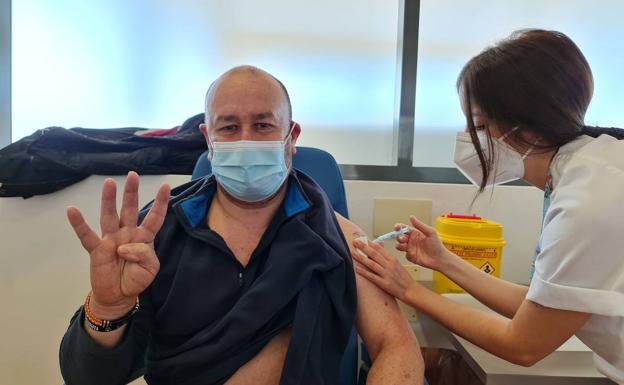 Granada vacunará a 4.500 pacientes vulnerables con la cuarta dosis