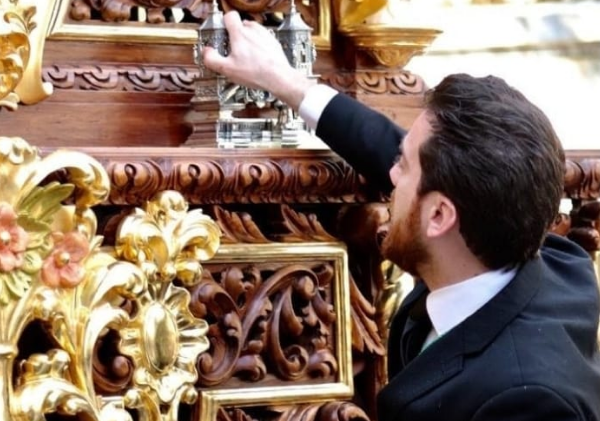 El capataz de los Ferroviarios, sobre las costaleras: «Jugar con el machismo de esa forma es cruel»