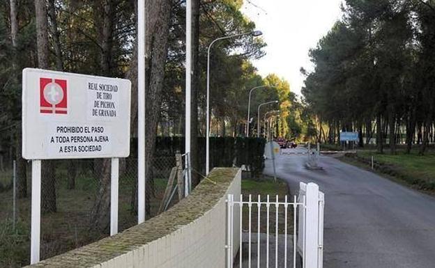Piden paralizar el tiro al pichón para no asustar a dos niñas refugiadas de Ucrania que llegan a Granada