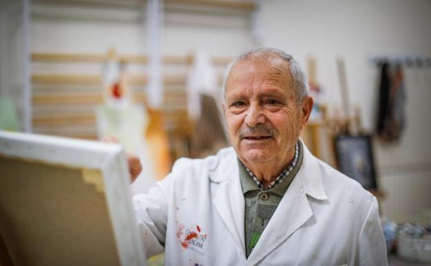 Las flores rosas que pinta Paco