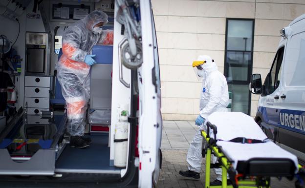 Juzgan a dos enfermeras de una residencia de Vícar y a un técnico sanitario por la muerte de anciano