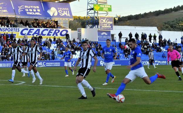 La asociación de clubes de Tercera mantiene el pulso a Rubiales y la Federación
