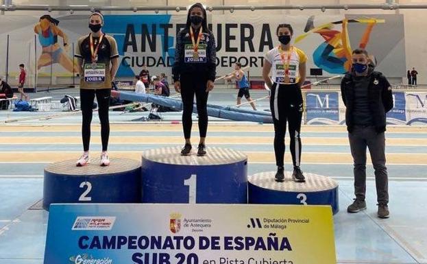 Paola Almazán y Curro Arquellada logran sendas platas en el Nacional sub-20