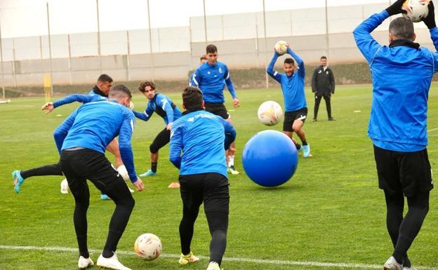 Buen ambiente en una sesión en la que sigue ausente Ángel Montoro