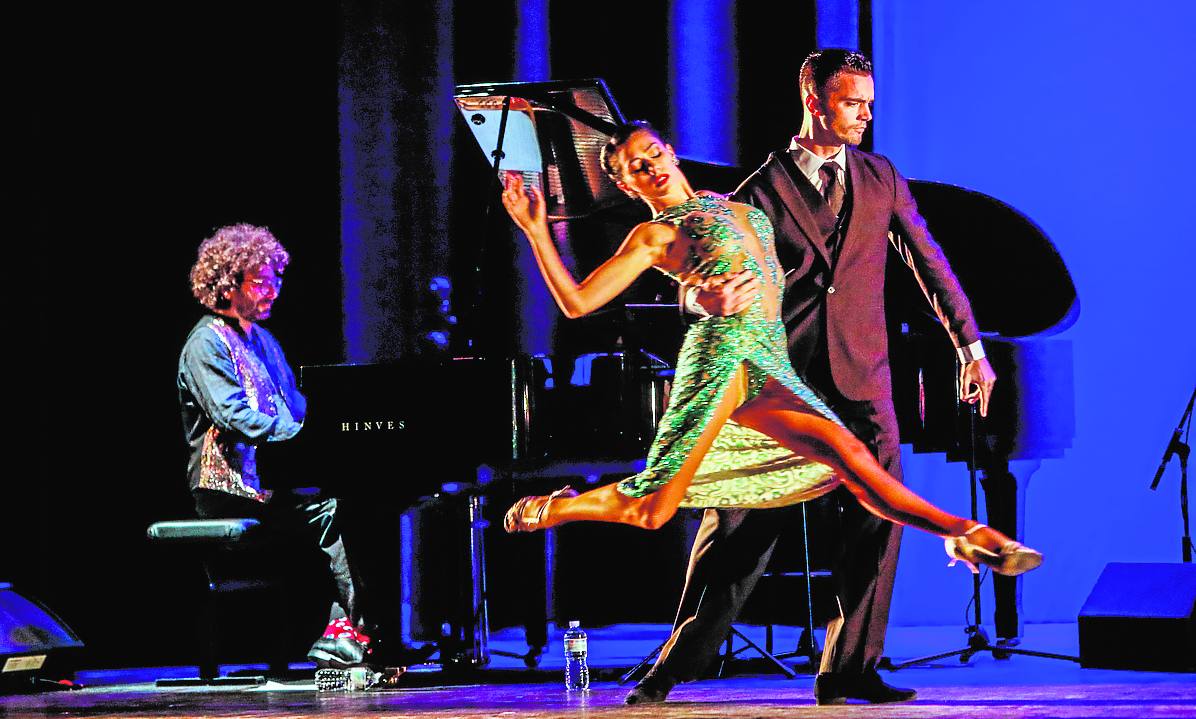 El Festival de Tango de Granada comienza con un cruce de caminos