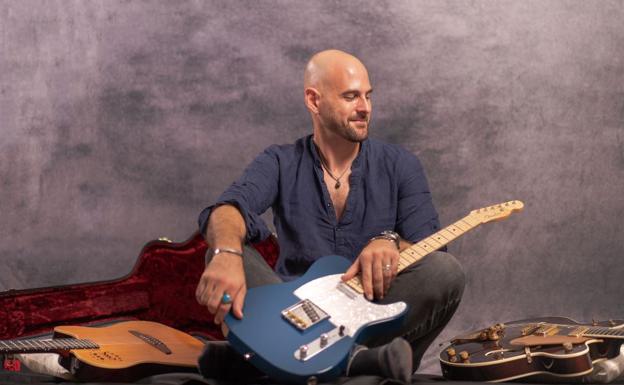 «Si se dejan llevar por la música, se encontrarán por Tabernas, Cabo de Gata o las Salinas»