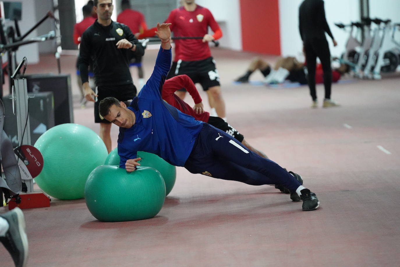 El Almería va a Tenerife para pasar de ser bueno a ser el mejor
