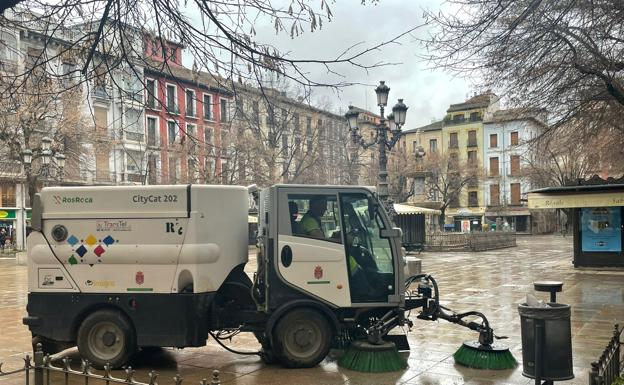 Dispositivo especial para limpiar Granada tras la tormenta de arena